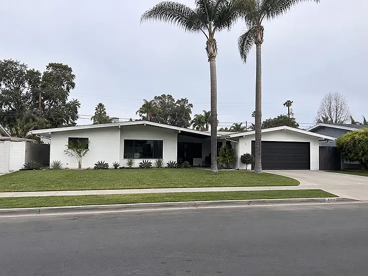 We buy houses in Costa Mesa CA in as is condition